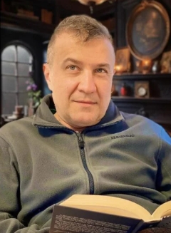 Nastasia, Radu